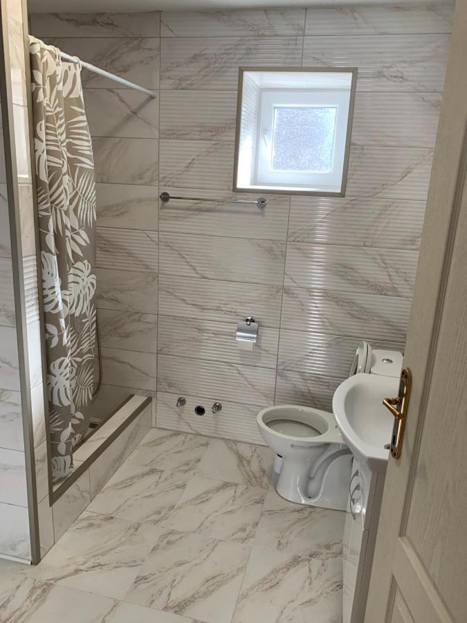 Lejla'S Guesthouse Gusinje Zewnętrze zdjęcie